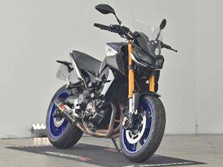 YAMAHA MT-09 