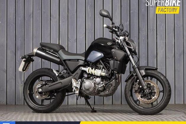 YAMAHA MT-03