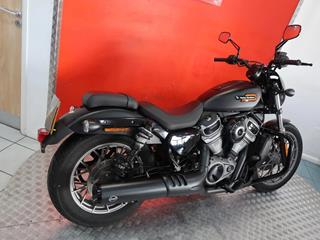 HARLEY-DAVIDSON NIGHTSTER 975 