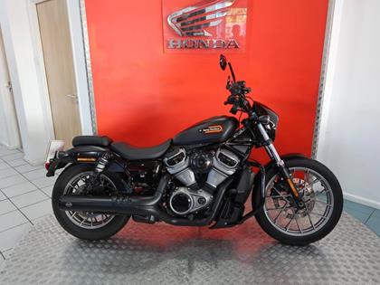 HARLEY-DAVIDSON NIGHTSTER 975