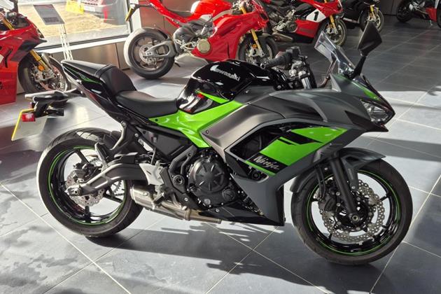 KAWASAKI NINJA 650