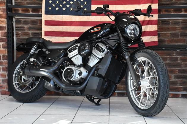 HARLEY-DAVIDSON NIGHTSTER 975