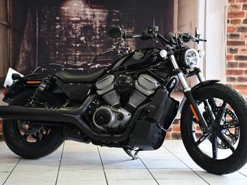 HARLEY-DAVIDSON NIGHTSTER 975