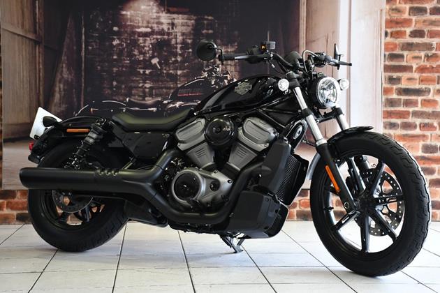 HARLEY-DAVIDSON NIGHTSTER 975