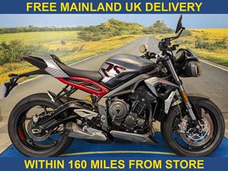 TRIUMPH STREET TRIPLE 765 RS 