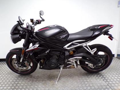 TRIUMPH STREET TRIPLE 765 RS