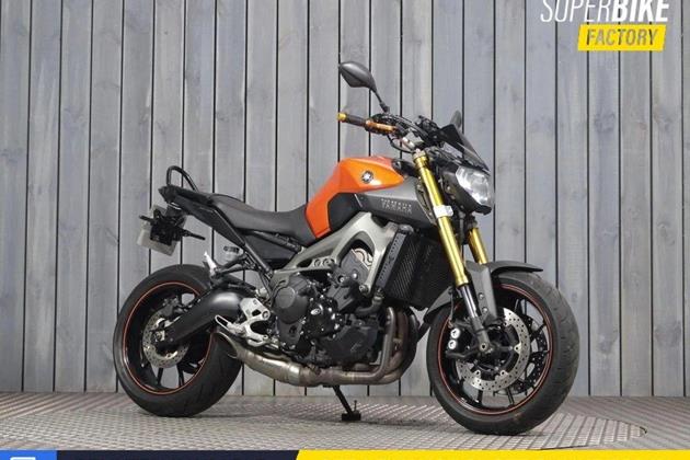 YAMAHA MT-09