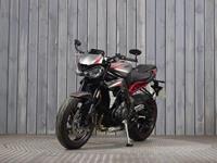 TRIUMPH STREET TRIPLE 765 R