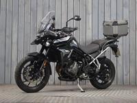 TRIUMPH TIGER 900