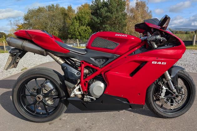 DUCATI 848