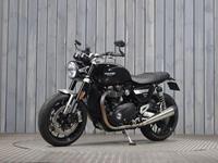 TRIUMPH SPEED TWIN 1200