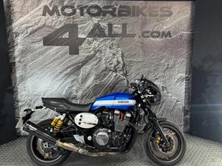 YAMAHA XJR1300 