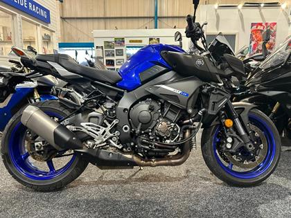 YAMAHA MT-10