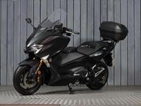 YAMAHA TMAX 530