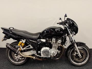 YAMAHA XJR1300