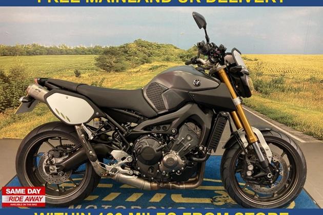 YAMAHA MT-09