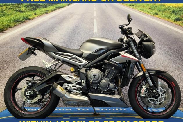 TRIUMPH STREET TRIPLE 765 RS