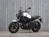 YAMAHA XSR700