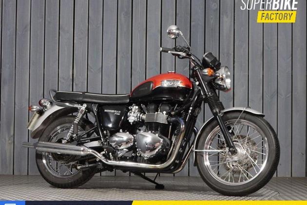 TRIUMPH BONNEVILLE T100