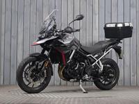 TRIUMPH TIGER 900