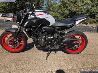 YAMAHA MT-07 