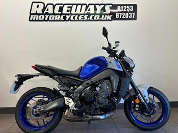 YAMAHA MT-09