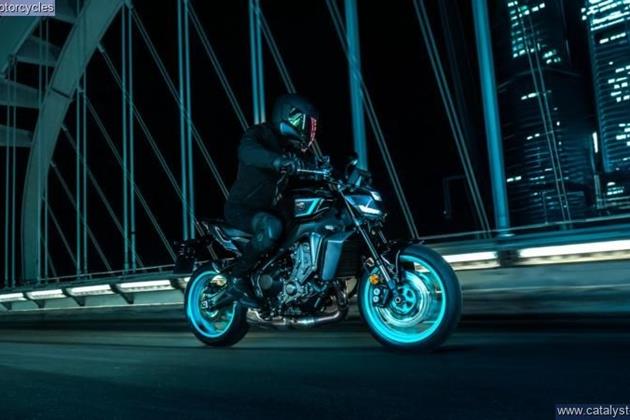 YAMAHA MT-09