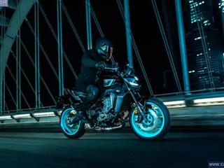 YAMAHA MT-09 