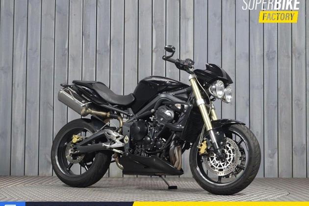 TRIUMPH STREET TRIPLE 675