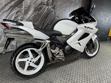 HONDA VFR800