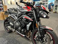 TRIUMPH STREET TRIPLE 765 RS