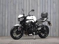 TRIUMPH STREET TRIPLE 765 R