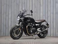 TRIUMPH SPEED TWIN 1200