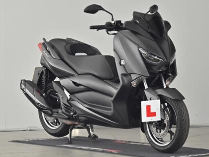 YAMAHA XMAX 125