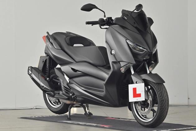 YAMAHA XMAX 125