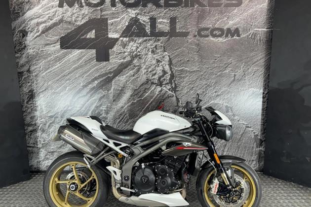 TRIUMPH SPEED TRIPLE 1050 RS