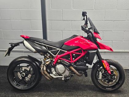 DUCATI HYPERMOTARD 950