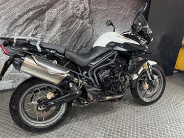 TRIUMPH TIGER 800