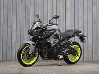 YAMAHA MT-10