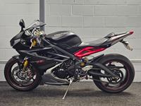 TRIUMPH DAYTONA 675