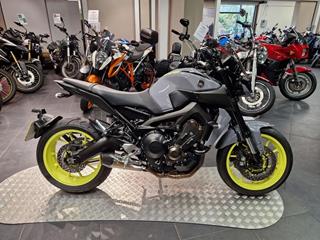 YAMAHA MT-09 