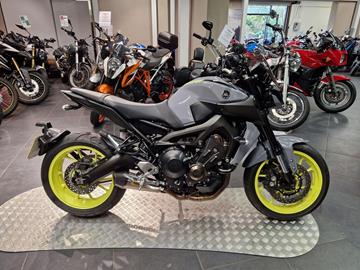 YAMAHA MT-09