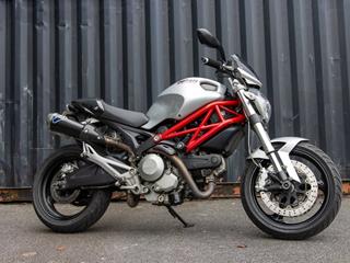 DUCATI MONSTER 696 