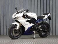 TRIUMPH DAYTONA 675