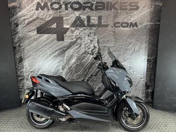 YAMAHA XMAX 300