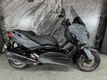 YAMAHA XMAX 300