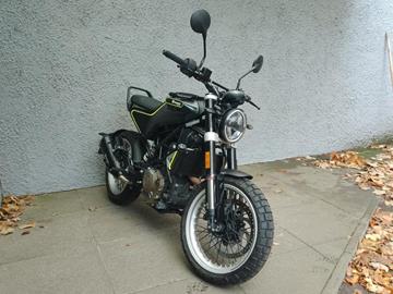 HUSQVARNA SVARTPILEN 401