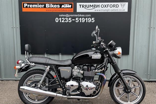 TRIUMPH BONNEVILLE SE