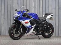 SUZUKI GSX-R750