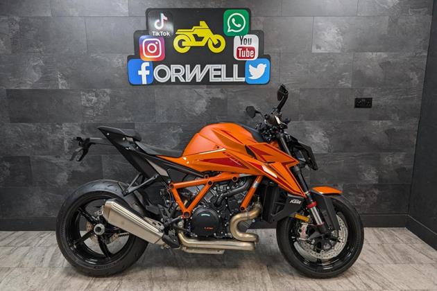 KTM 1390 SUPERDUKE R